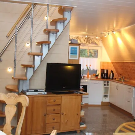 Finnhuette Nr.42 Auf Moenchgut *