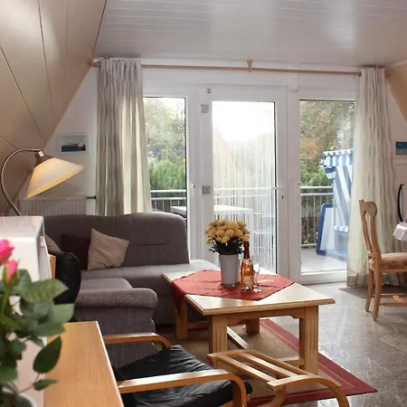 Finnhuette Nr.42 Auf Moenchgut גאגר