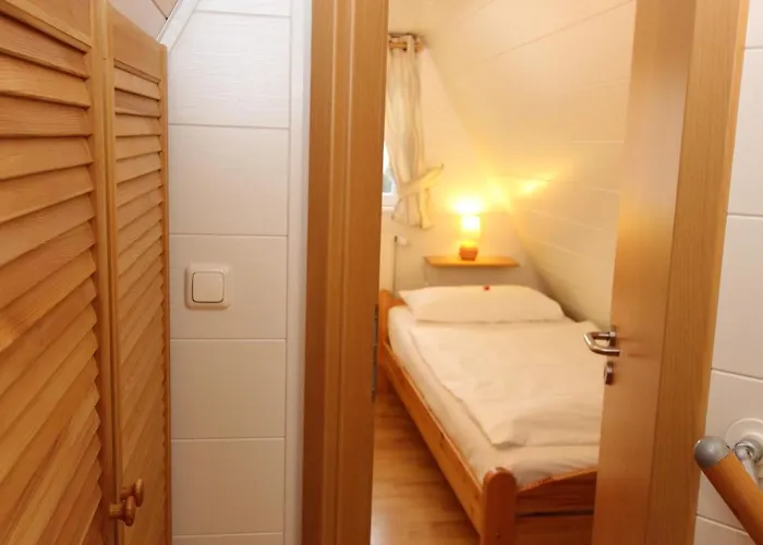 Finnhuette Nr.42 Auf Moenchgut