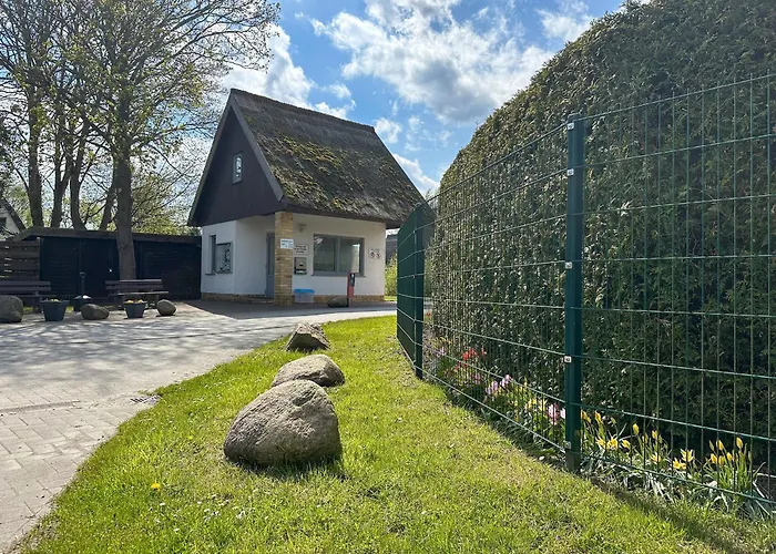 Finnhuette Nr.42 Auf Moenchgut